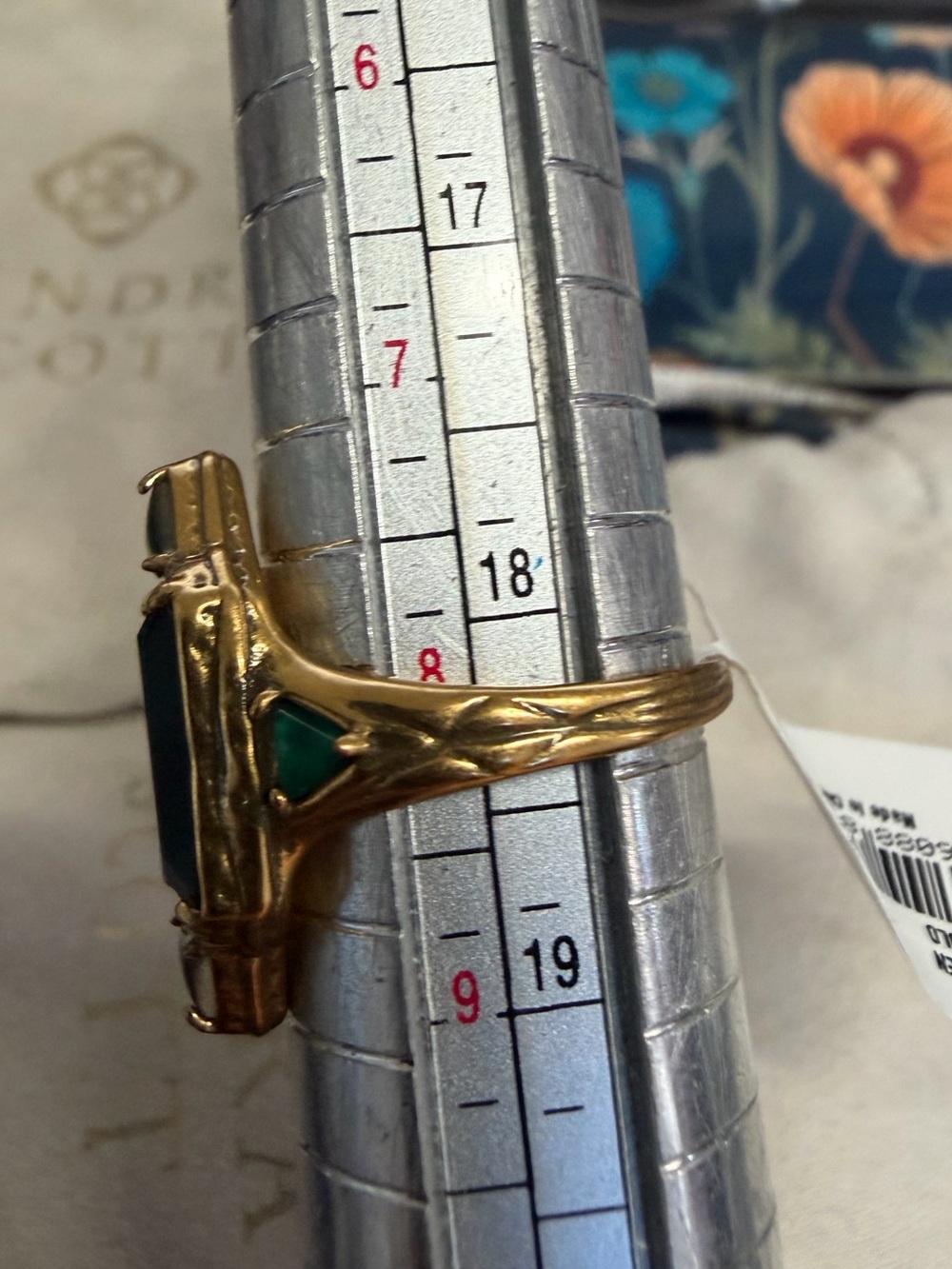 NWT Disney x Kendra Scott The Queen Vintage Gold Cocktail Ring sz 7 or 8 - Picture 11 of 12